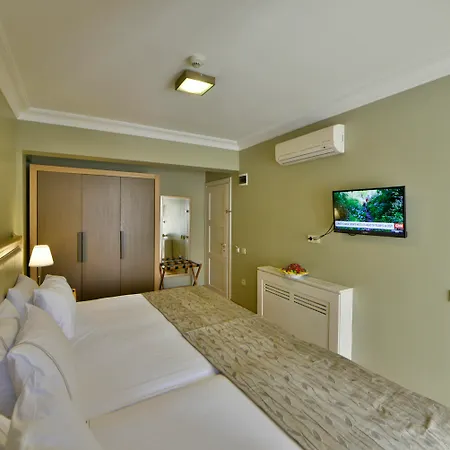 Agora Life - Special Class 4*