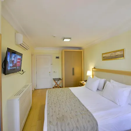 Отель Agora Life - Special Class 4*