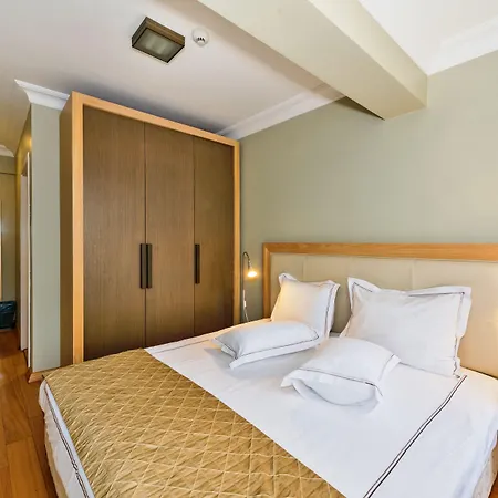 Отель Agora Life - Special Class 4*