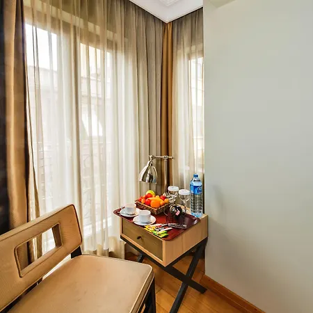 Отель Agora Life - Special Class 4*