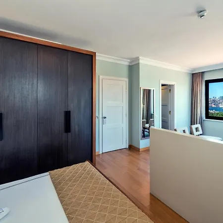 Agora Life - Special Class 4*