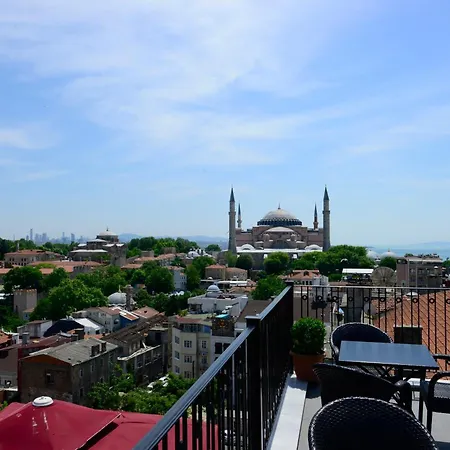 Agora Life - Special Class Hotel