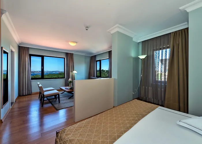 Hotel Agora Life - Special Class 4*