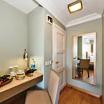 Agora Life - Special Class Hotel